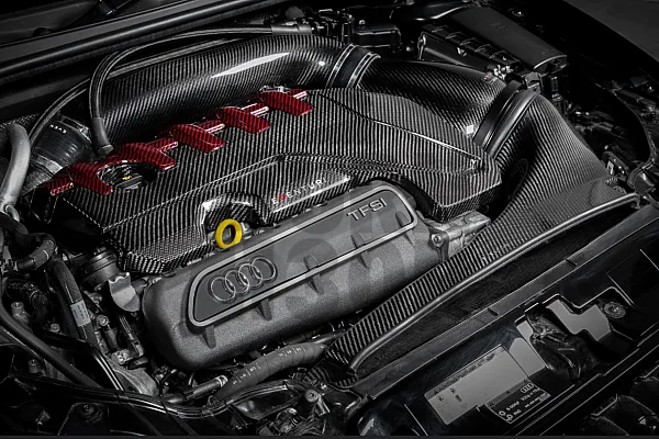 Капак на двигателя Eventuri от карбон / червен Kevlar за Audi RS3 8V.5 / TTRS 8S и RS3 8Y