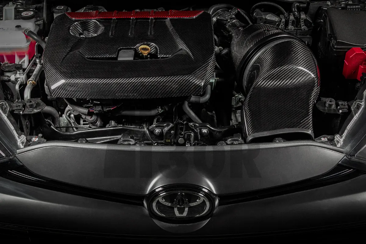 Eventuri карбонов / червен кевларов капак на двигателя за Toyota Yaris GR