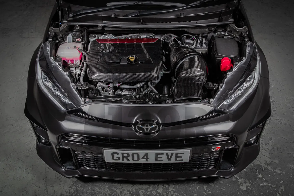 Eventuri карбонов / червен кевларов капак на двигателя за Toyota Yaris GR